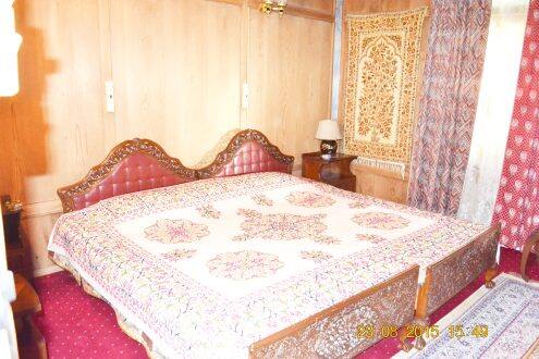 Yuvraj Houseboat, Srinagar 2